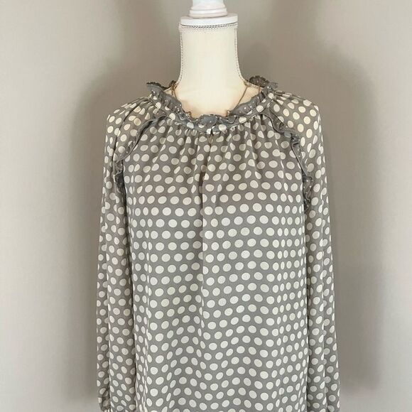 Rose & Olive Gray Ruffled Blouse with White Polka Dots size Small - Picture 1 of 4